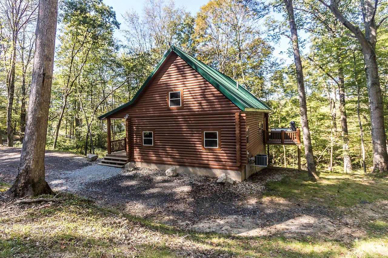 Hocking Hills Cabins & Resort Foxfire Logan Exterior photo