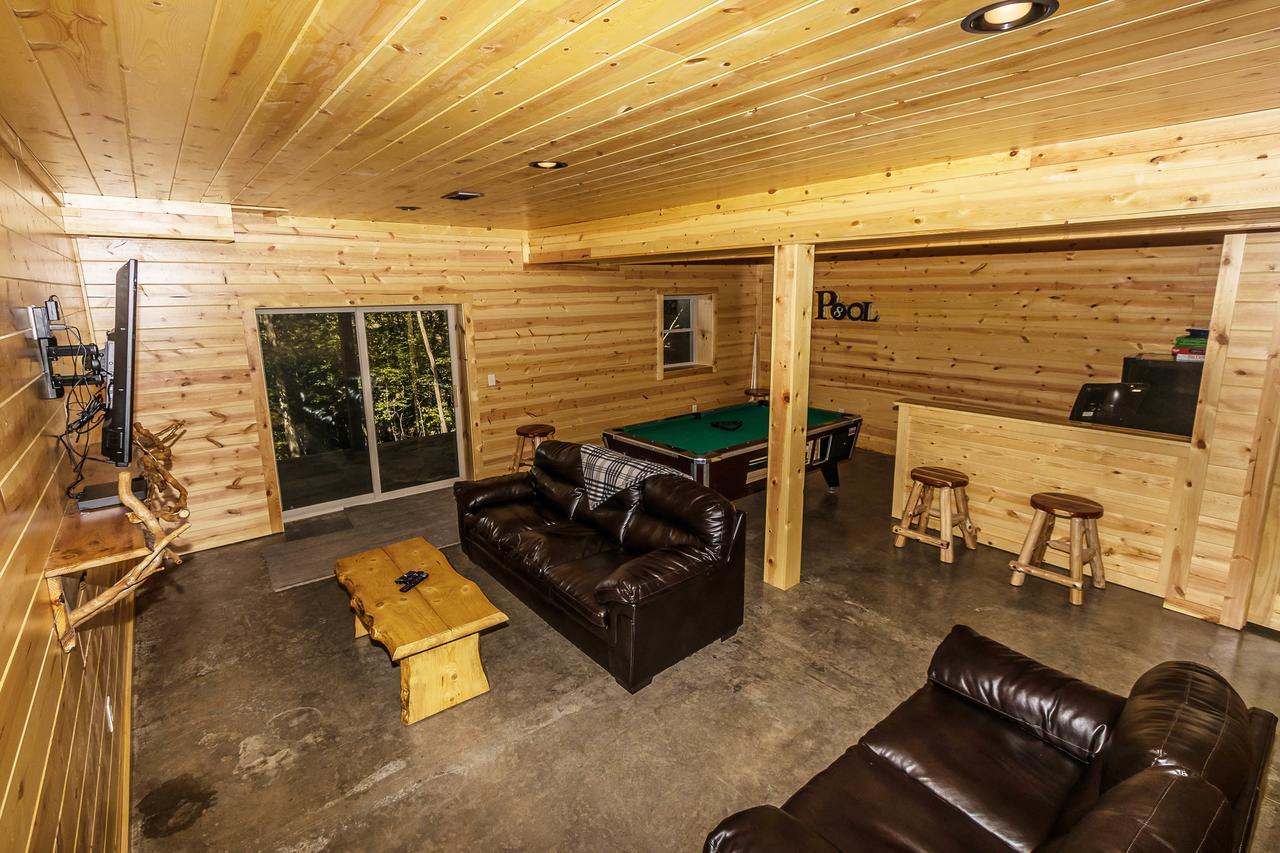 Hocking Hills Cabins & Resort Foxfire Logan Exterior photo
