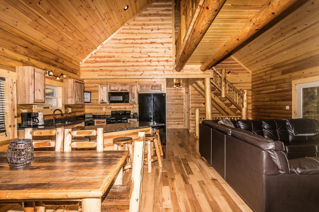Hocking Hills Cabins & Resort Foxfire Logan Exterior photo