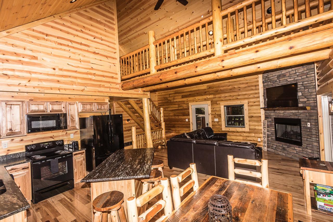 Hocking Hills Cabins & Resort Foxfire Logan Exterior photo