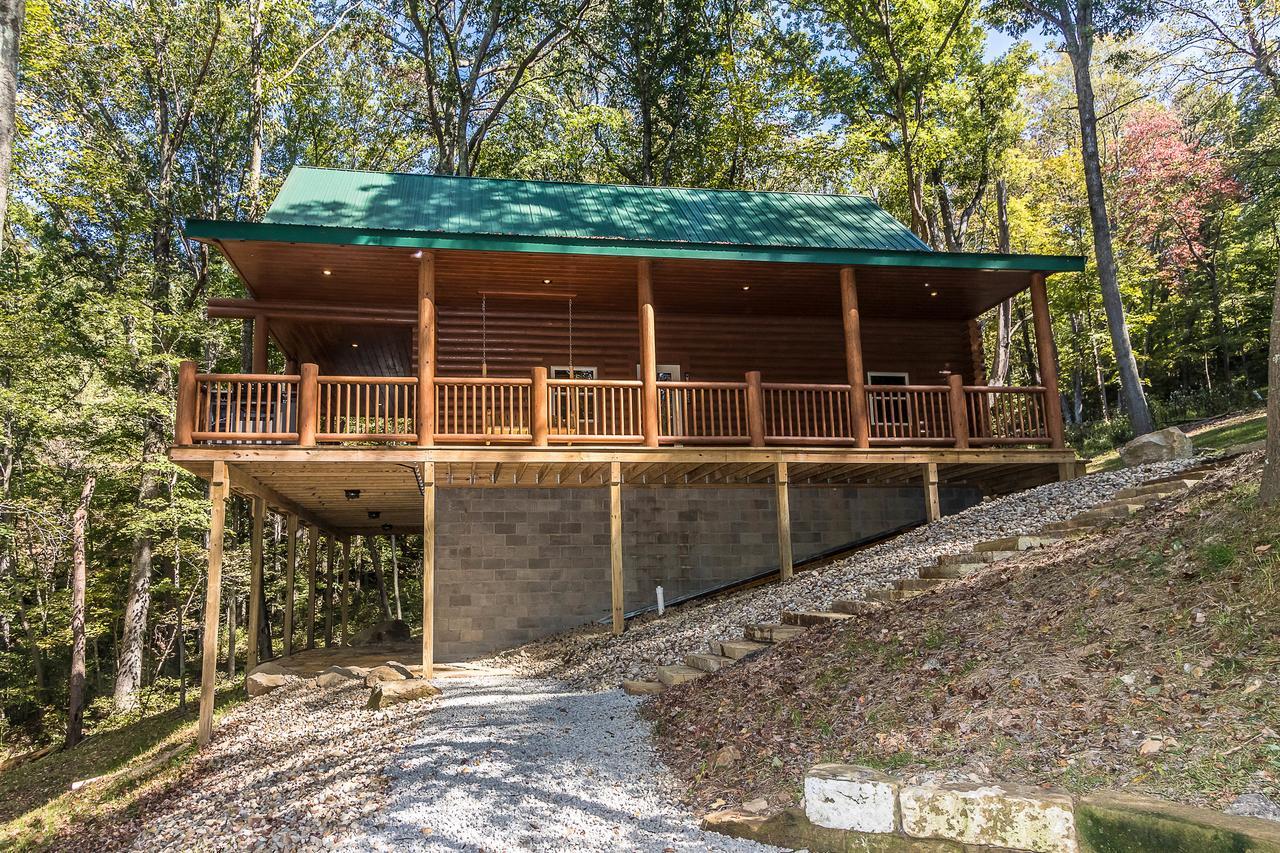Hocking Hills Cabins & Resort Foxfire Logan Exterior photo