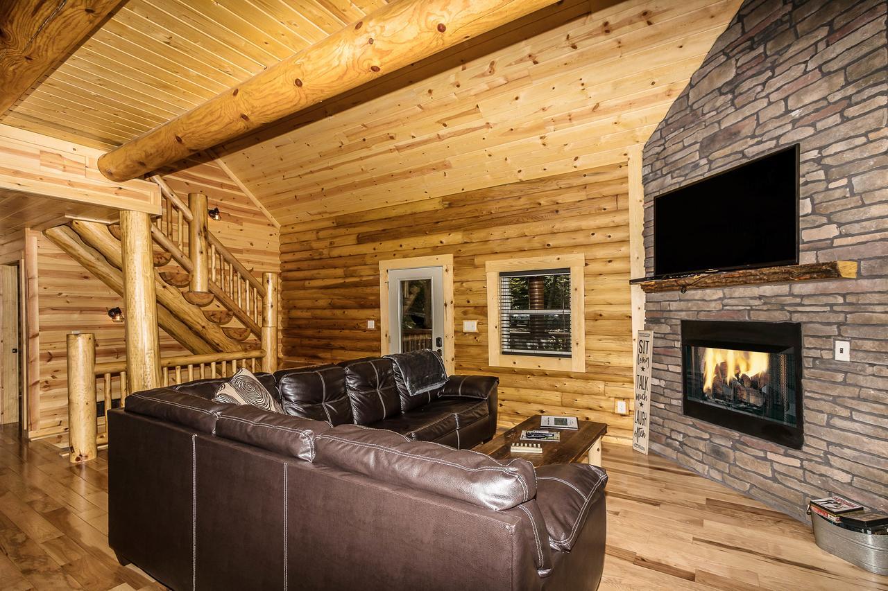 Hocking Hills Cabins & Resort Foxfire Logan Exterior photo